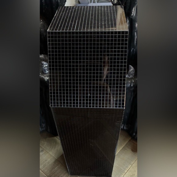 Black Geometric Shelf - Picture 4 of 11